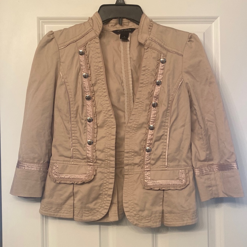 EUC White House Black Market Fitted Blazer, tan w/ silver buttons, size 4